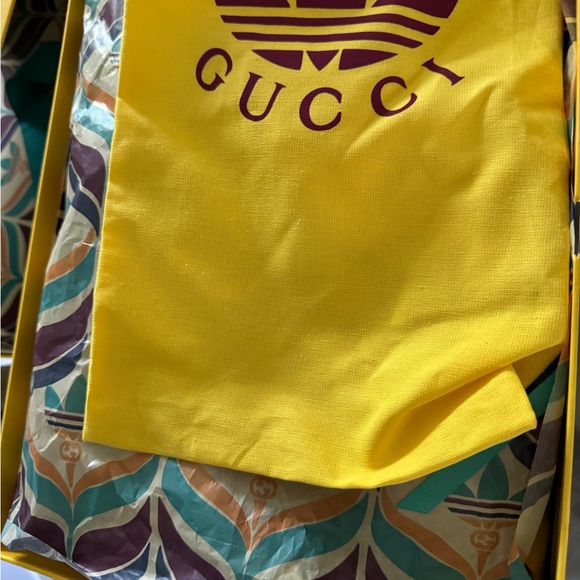 Gucci x Adidas 2023
Gucci x ZX 8000 'Aqua GG Monogram' - Picture 2 of 9